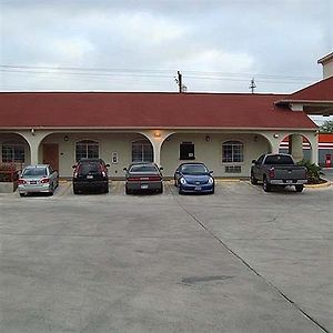 Winnquest Inn Near Ft. Sam Houston